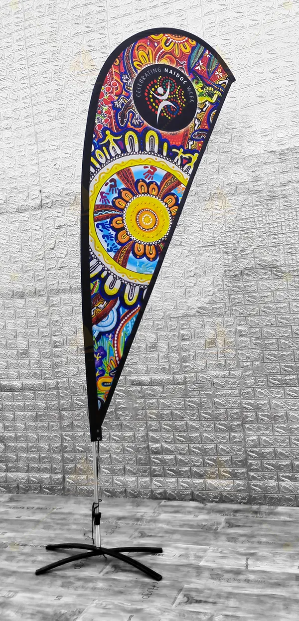teardrop-flags-for-restaurant-advertising teardrop-flags-for-restaurant-advertising