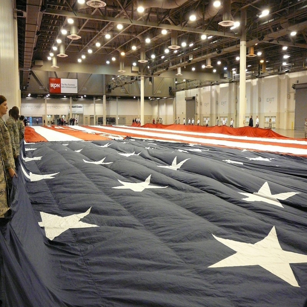 Giant Flag/Huge Flag/Big Flag